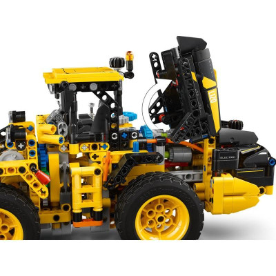 LEGO Technic - Kolový nakladač Volvo L120 Electric