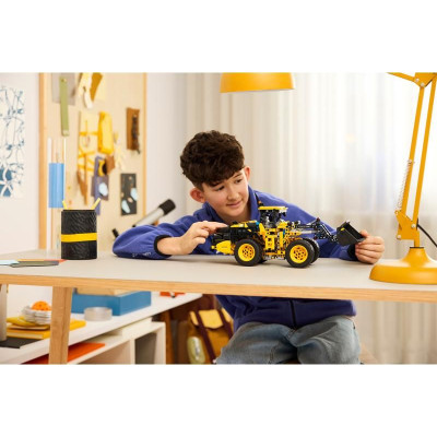 LEGO Technic - Kolový nakladač Volvo L120 Electric