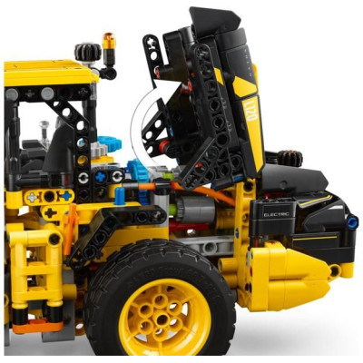 LEGO Technic - Kolový nakladač Volvo L120 Electric