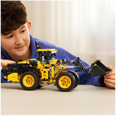 LEGO Technic - Kolový nakladač Volvo L120 Electric
