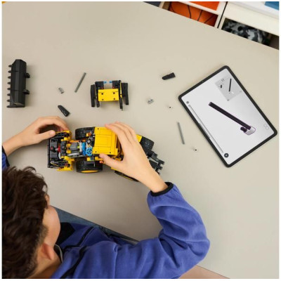 LEGO Technic - Kolový nakladač Volvo L120 Electric