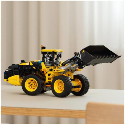 LEGO Technic - Kolový nakladač Volvo L120 Electric
