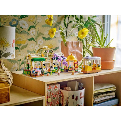 LEGO Friends - Kavárna plná rostlin a květinářství