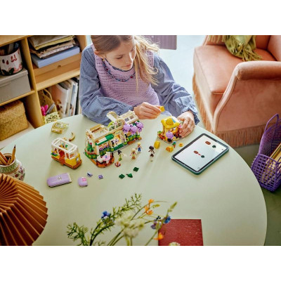 LEGO Friends - Kavárna plná rostlin a květinářství