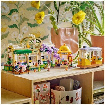 LEGO Friends - Kavárna plná rostlin a květinářství
