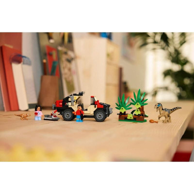 LEGO Jurassic World - Únik před raptorem v terénním autě