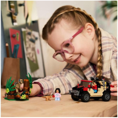 LEGO Jurassic World - Únik před raptorem v terénním autě