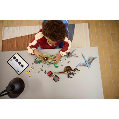 LEGO Jurassic World - Letecká mise se spinosaurem a quetzalcoatlem