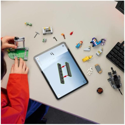 LEGO Fortnite - Peely a Sparkplug a jejich tábořiště