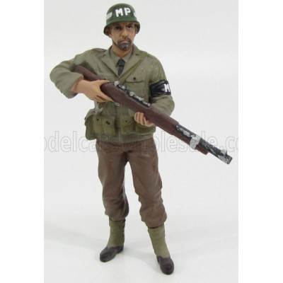 AMERICAN DIORAMA FIGURES SOLDATO POLIZIOTTO MILITARE CON FUCILE - MILTARY POLICE SOLDIER IV WITH RIFLE GUN - GREEN BROWN 1/18
