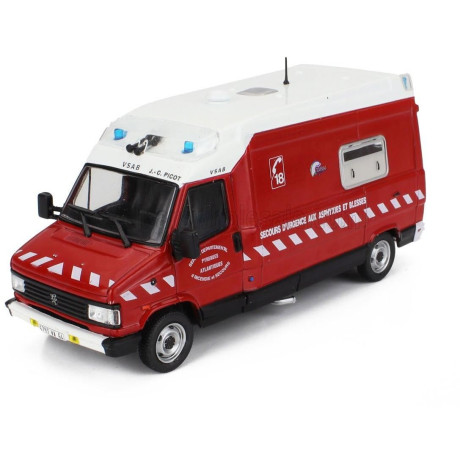 EDICOLA PEUGEOT J5 MAXUM VAN FIRE ENGINE SECOURS D'URGENCE AUX ASPHYXIES ET BLESSES 1982 - RED WHITE 1/43