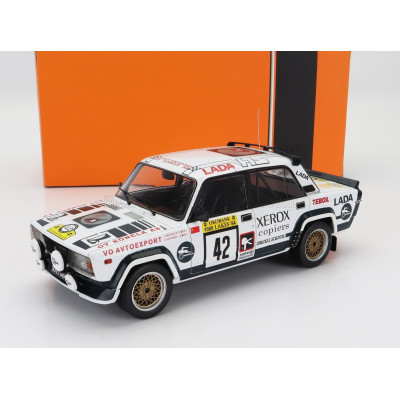 IXO MODELS LADA FIAT 2105 VFTS (night version) N 42 RALLY 1000 LAKES 1984 S.BRUNDZA - V.NEYMAN - WHITE BLACK 1/18