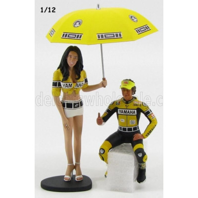 MINICHAMPS FIGURES PILOTA VALENTINO ROSSI E OMBRELLINA GP LAGUNA SECA 2005 - YELLOW BLACK 1/12