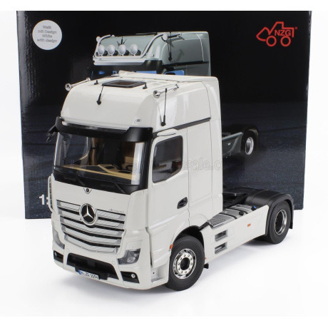 NZG MERCEDES BENZ ACTROS L 1863 GIGASPACE 4x2 TRACTOR TRUCK 2-ASSI 2023 - WHITE 1/18