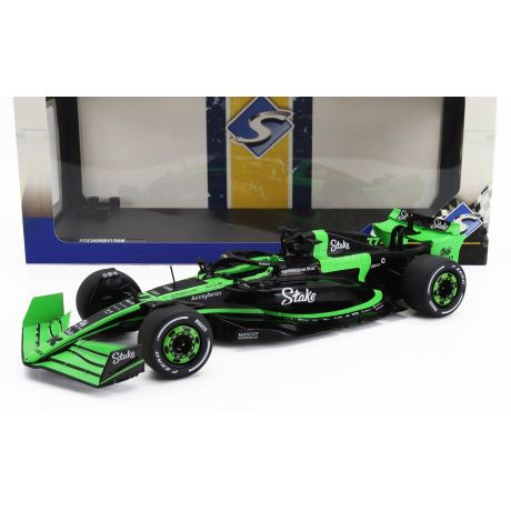 SOLIDO SAUBER F1  C44 TEAM STAKE KICK PRESENTATION SEASON 2024  - N 77 VALTTERI BOTTAS - N 24 ZHOU GUANYU - GREEN BLACK 1/18