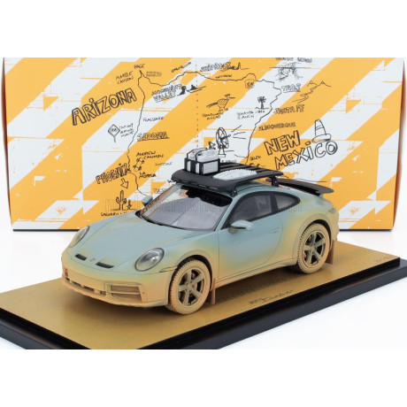 SPARK MODEL PORSCHE 911 992 DAKAR N 00 AHEAD COUPE 2024 - CON VETRINA - WITH SHOWCASE - SHADE GREEN 1/18