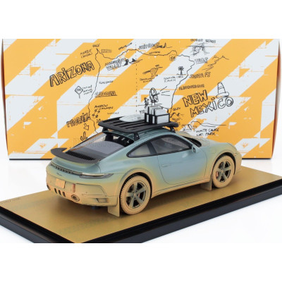 SPARK MODEL PORSCHE 911 992 DAKAR N 00 AHEAD COUPE 2024 - CON VETRINA - WITH SHOWCASE - SHADE GREEN 1/18