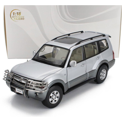 SUN STAR MITSUBISHI PAJERO 3.5L V6 V73 2006 - SILVER GREY 1/18