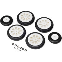 Alkatrész az Airbus A320neo 1.5m RC modelljéhez: fő- és orrfutómű kerekek, E-kapcsokkal és alátétekkel együtt.