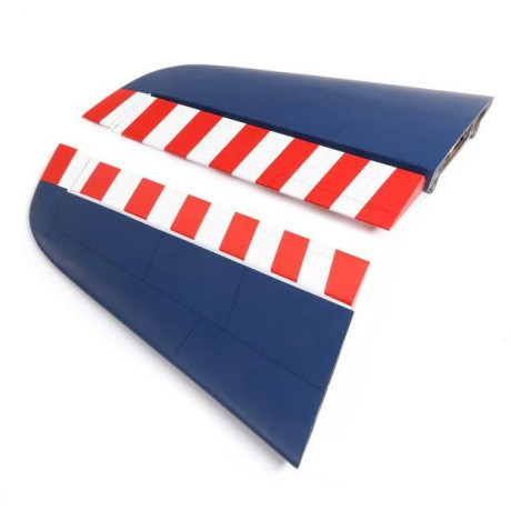 9. hangár vízszintes vezérsíkja: Hawk/T-45 140-160N