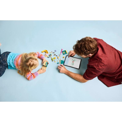 LEGO Bluey - Bluey, Chloe a zábava na hřišti