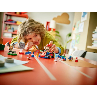 LEGO Super Mario - Mario Kart™ – Interaktivní LEGO Mario™ a Standard Kart