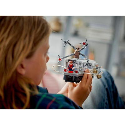 LEGO Marvel - Spider-Man vs. Doc Ock: Scéna v metru