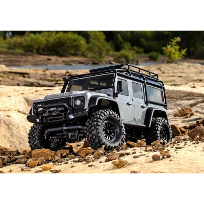 Traxxas TRX-4M Land Rover Defender 1:18 RTR růžový