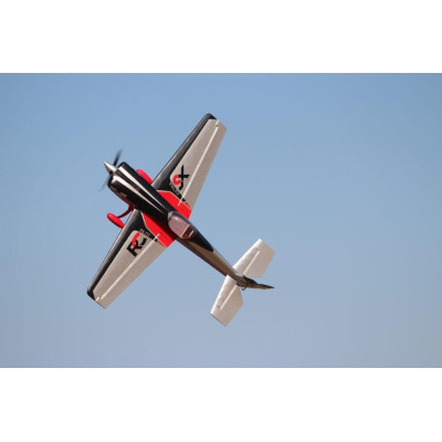 90" Extra 330SX (2,29m) 60cc Červeno-Černá