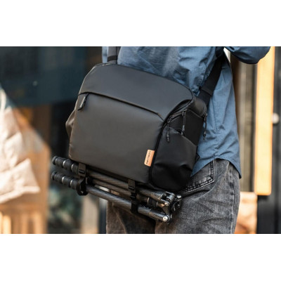 PGYTECH - Taška přes rameno 6L (Obsidiánově černá)