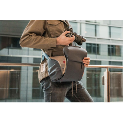 PGYTECH - Taška přes rameno 6L (Obsidiánově černá)