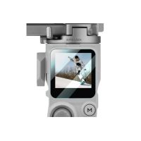 A DJI RS 4 Mini (1 db, 2g) drónhoz készült üveg képernyővédő fólia egy vékony és tartós, edzett üvegből készült kijelzővédő fólia. 3,5 × 3,2 × 0,05 cm méreteivel megbízható védelmet nyújt a karcolások, ujjlenyomatok és kisebb ütések ellen. Magas átlátszóságot és érintésérzékenységet biztosít. Ideális kiegészítő a stabilizátor hosszú távú védelméhez. Az ár 1 darabra vonatkozik.