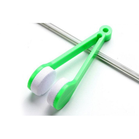 Szemüvegtisztító kefe