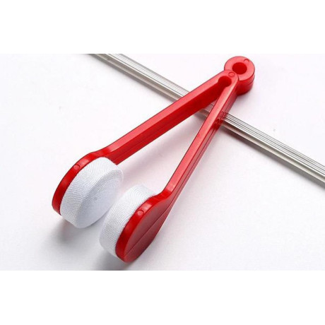 Szemüvegtisztító kefe