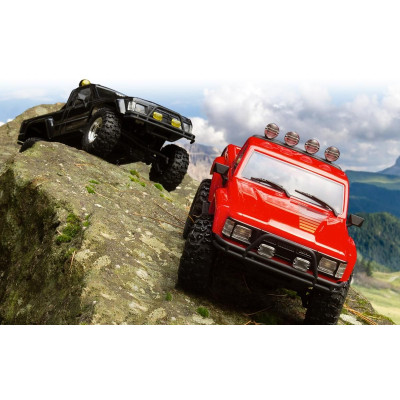 Venture18 1985 Toyota Hilux SR5 - červený