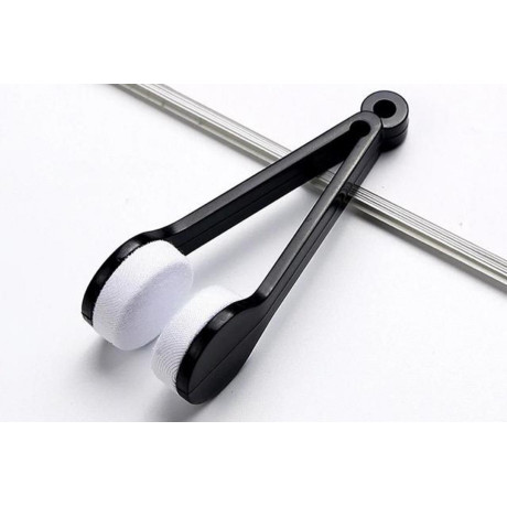 Szemüvegtisztító kefe