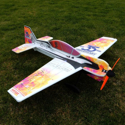 Szuhoj Szu-35. – Műrepülőgép limitált évfordulós kiadása | Hacker Model Production