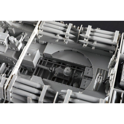 Trombitás Pz.Kpfw.VI Sd.Kfz.182 Tiger II (Porsche korai gyártású jármű) 1/16