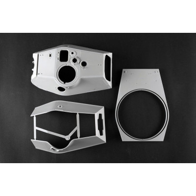 Trombitás Pz.Kpfw.VI Sd.Kfz.182 Tiger II (Porsche korai gyártású jármű) 1/16