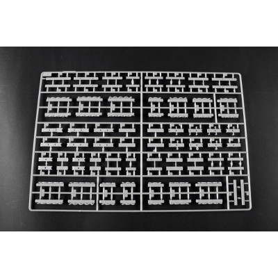 Trombitás Pz.Kpfw.VI Sd.Kfz.182 Tiger II (Porsche korai gyártású jármű) 1/16