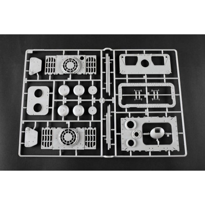 Trombitás Pz.Kpfw.VI Sd.Kfz.182 Tiger II (Porsche korai gyártású jármű) 1/16