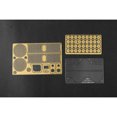 Trombitás Pz.Kpfw.VI Sd.Kfz.182 Tiger II (Porsche korai gyártású jármű) 1/16