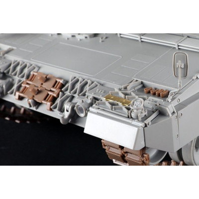 Trumpeter German Leopard 2A6 MBT 1/16