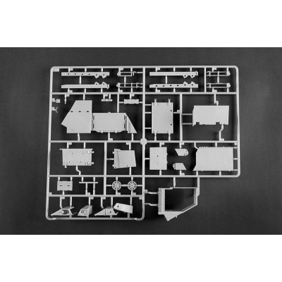 Trumpeter German Leopard 2A6 MBT 1/16
