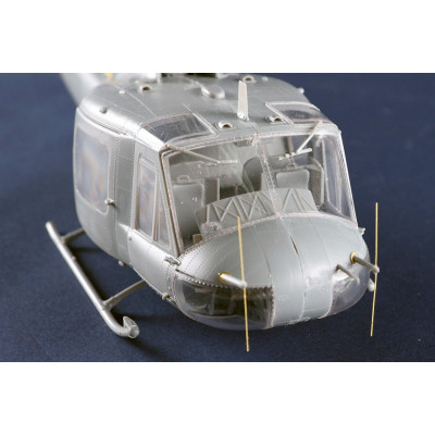 Trumpeter Bell UH-1B Huey 1/35