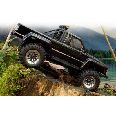 Venture18 Flux 1985 Toyota Hilux SR5 - černý