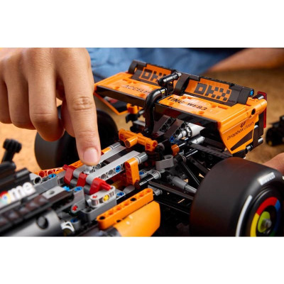 LEGO Technic - McLaren F1 Team MCL39