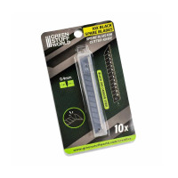 10 darabos fekete pótpenge (9 mm) a Green Stuff Worldtől, prémium SK5 szénacélból. A pengék strapabíróak, ami nagy tartósságot és mély, tiszta és precíz vágások készítését biztosítja. Nélkülözhetetlen kiegészítők minden modellező számára, akinek maximális élességre és megbízhatóságra van szüksége.