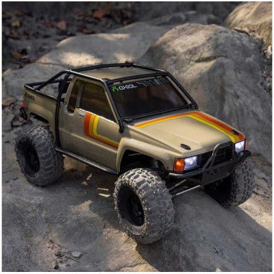 Axial SCX10 III Toyota SR5 1987 1:10 4WD RTR červený