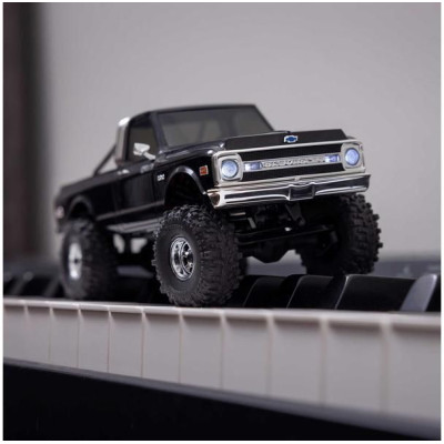 Axial SCX30 Chevrolet K10 4WD 1:30 RTR černý